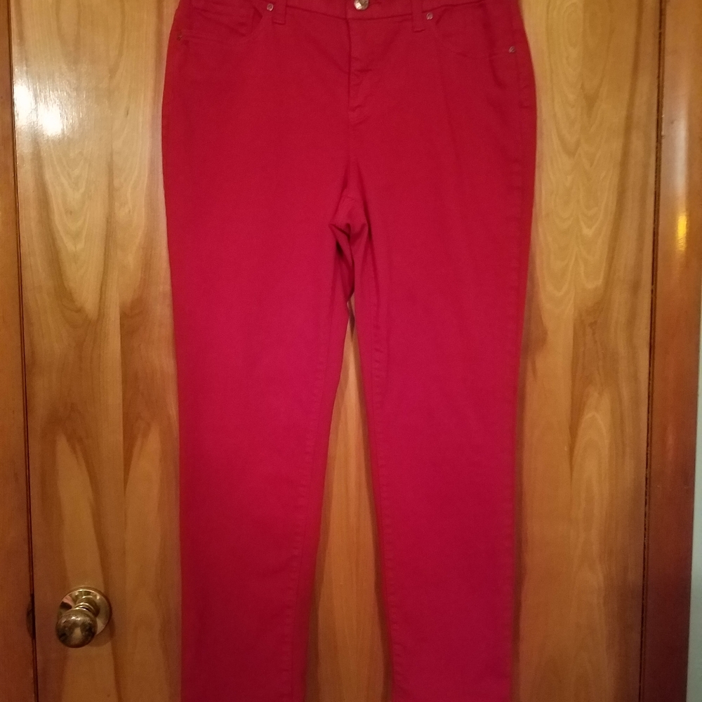 Chico's size 0, so slimming girlfriend ankle jeans, red.